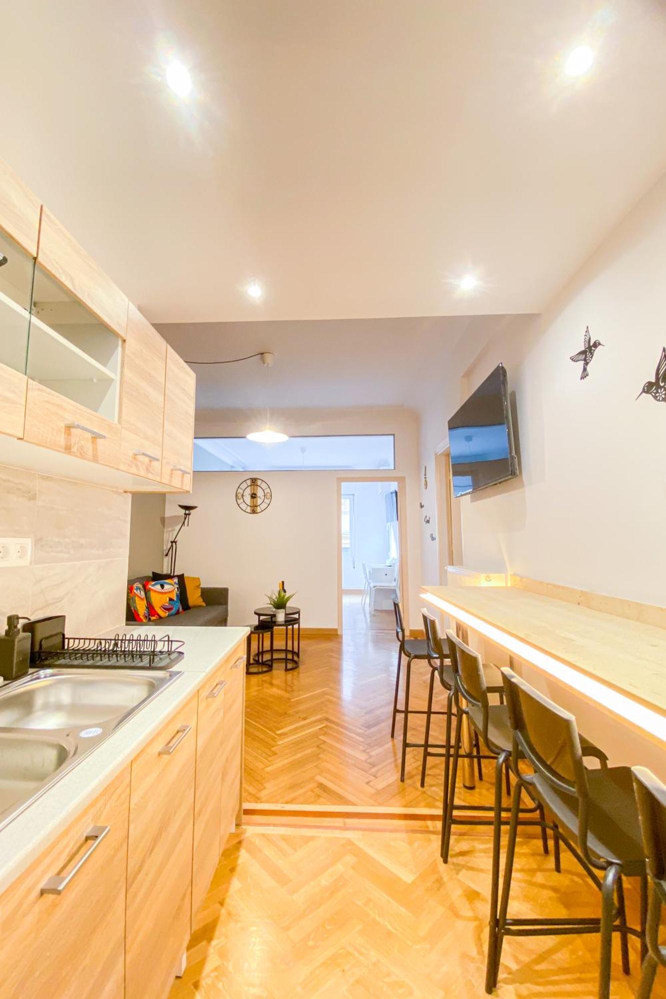 Syntagma Square, 100Sqm Luxurious Family Apt Атина Екстериор снимка